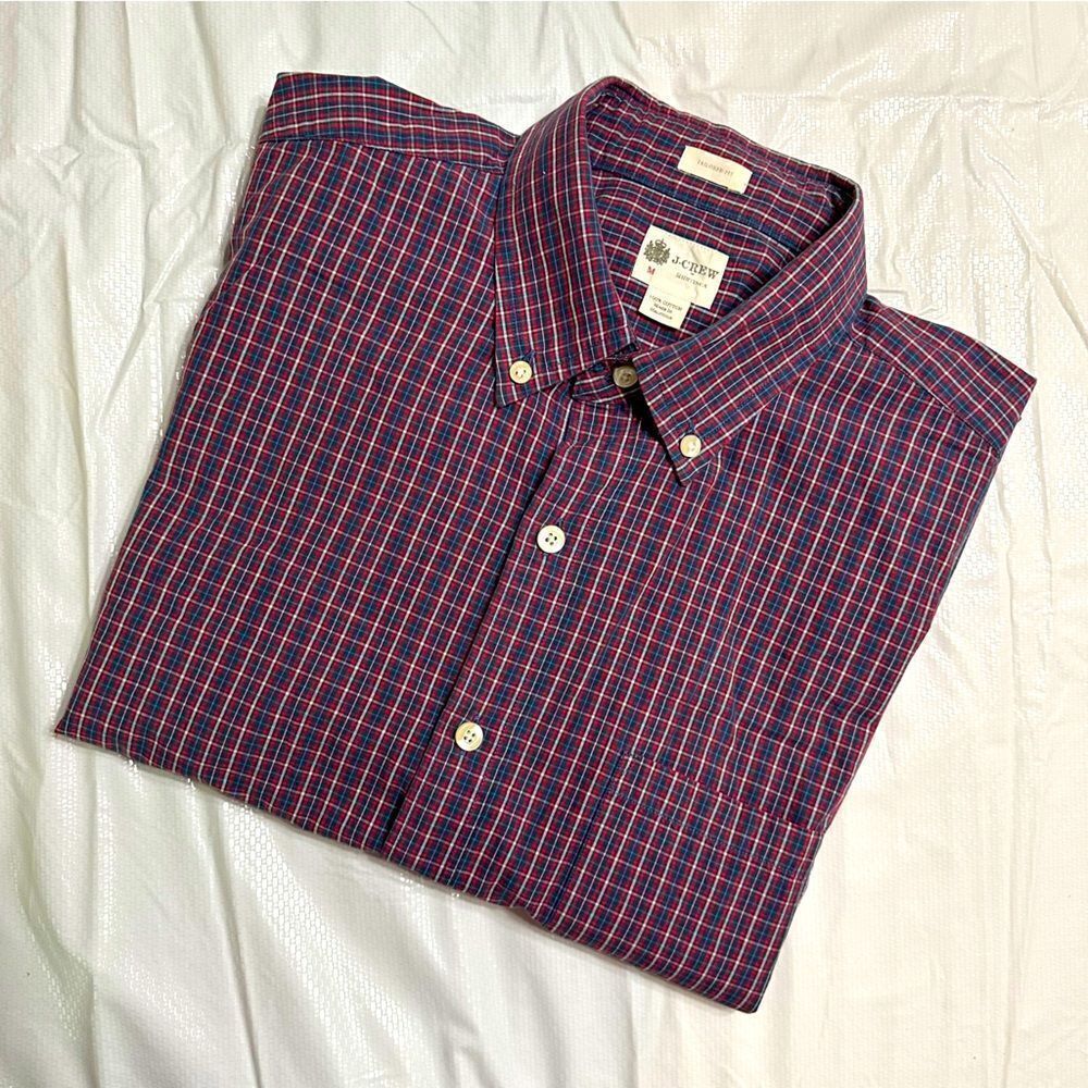 J. Crew Tailored Fit Red and Blue Plaid Casual Short Sleeve Shirt size Medium